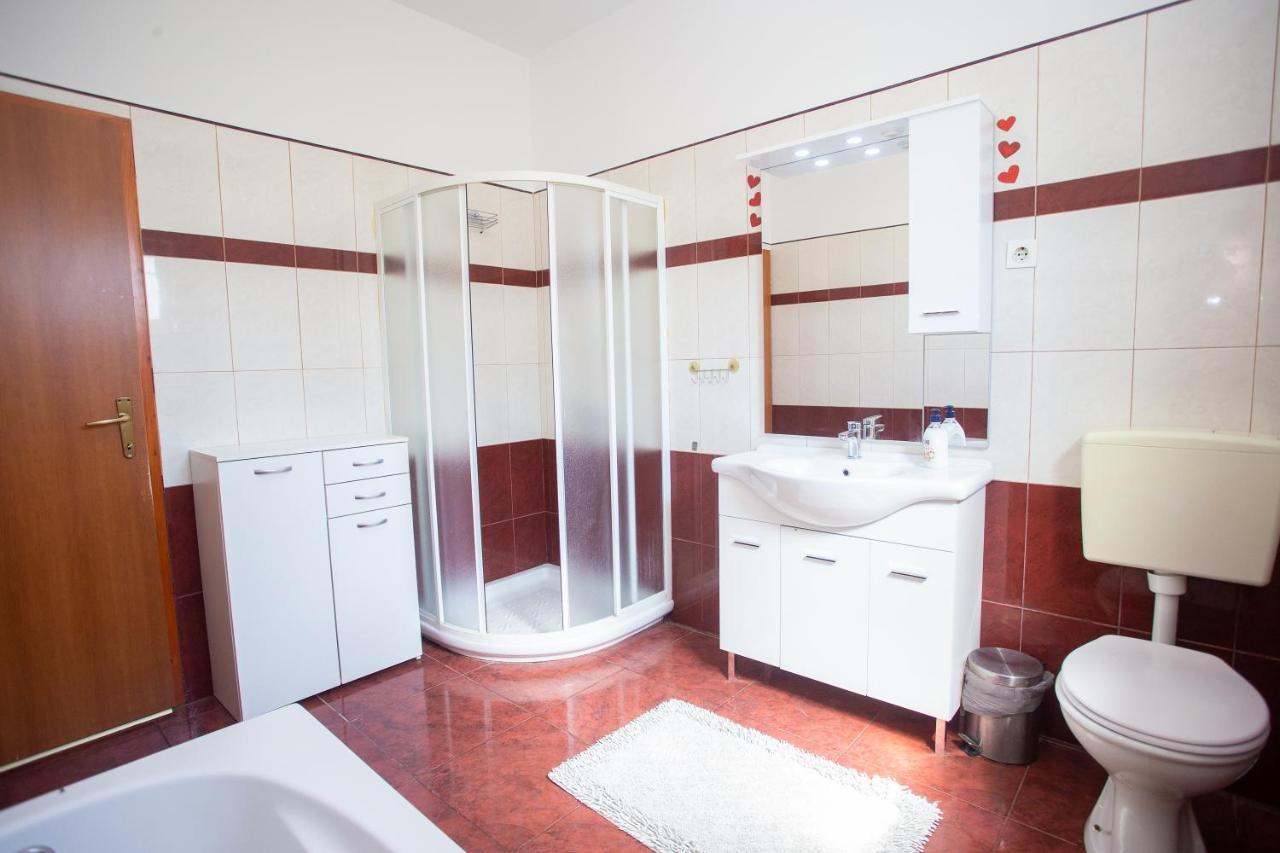 Holiday Home Labud Zminj Exterior photo